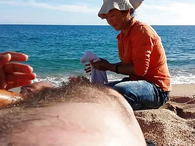 ఫైన్ MILF రియానా లూబ్స్ ఒక గట్టి సలామి